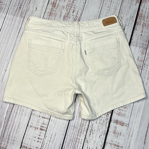 Levi's High Waisted White Denim Shorts 5" Inseam Size 8 or 29 Classic Summer - Picture 3 of 5